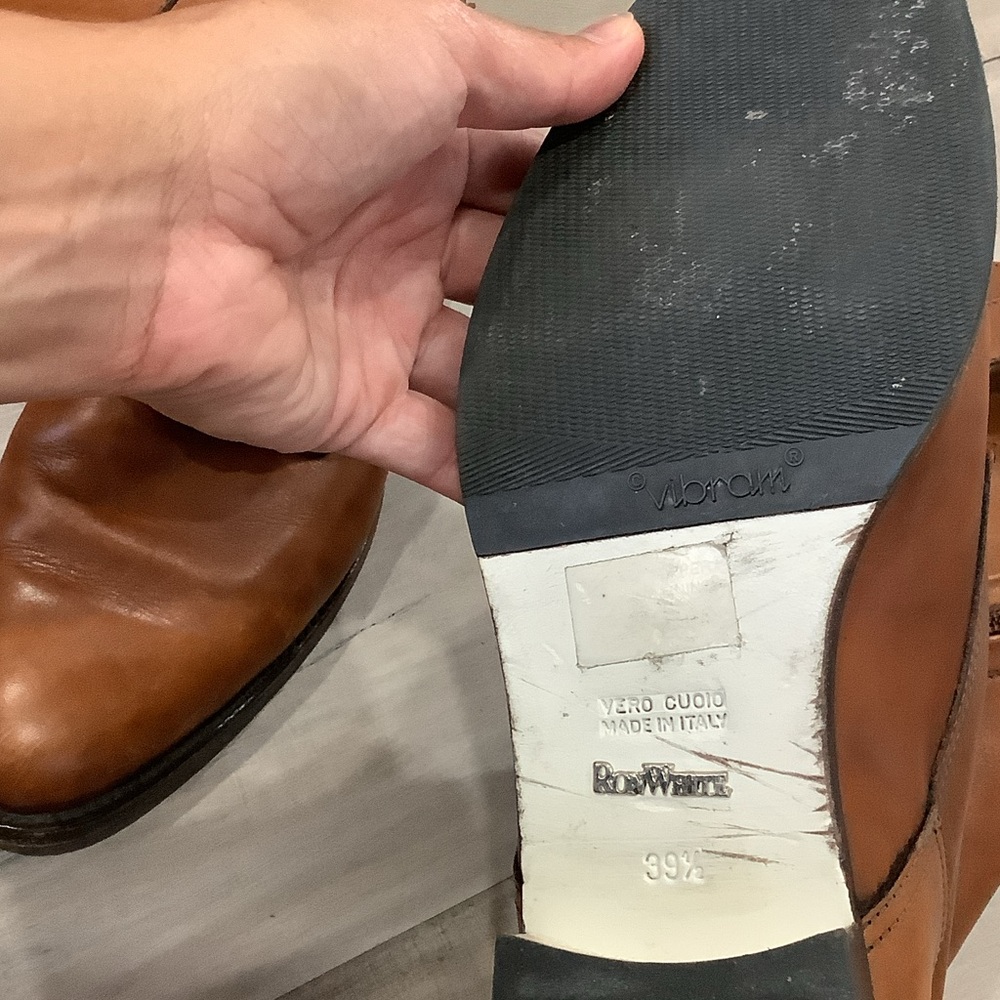 Elegant Tan Leather Riding Boots - Picture 6 of 8